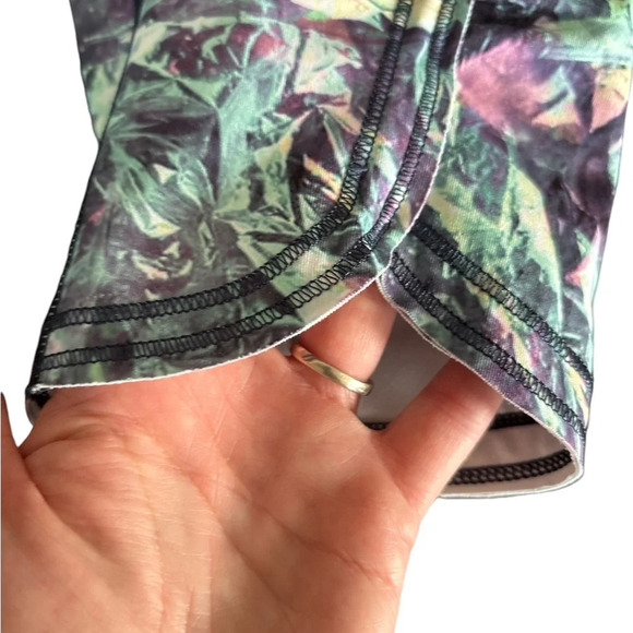 Lululemon Run Top Speed Crop Iridescent Multi W6E99S Women's Size 6 - Picture 8 of 12